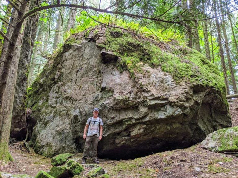 Largest erratic documented on the Quimper Peninsula