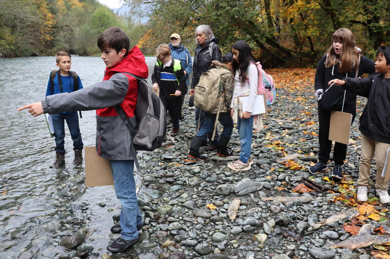 IMG_3099-small Students by river